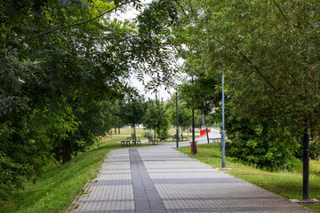 city ​​park in cloudy weather