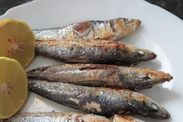 sardinas asadas plato limon ricas omega 3