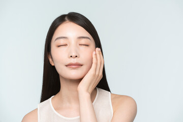 若く美しいアジア人のビューティーイメージ	
