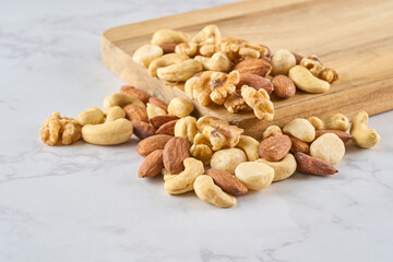 ミックスナッツ