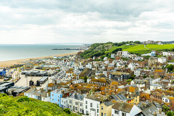 Ein Stadtspaziergang durch die Hafenstadt Hastings und der wunderschönen Strandpromenade - Sussex - Vereinigtes Königreich