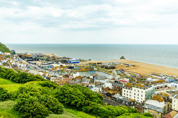 Ein Stadtspaziergang durch die Hafenstadt Hastings und der wunderschönen Strandpromenade - Sussex - Vereinigtes Königreich