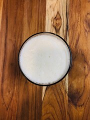 Copo de Cerveja Gelada com Espuma Cremosa, Ideal para Momentos de Confraternização e Lazer. Copo de Cerveja Artesanal com Espuma Perfeita, Ideal para Apreciadores de Cerveja. Copo de Cerveja Fresca co