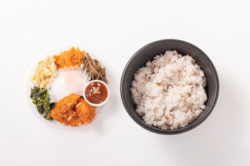 鶏のチリソース　ビビンバ弁当