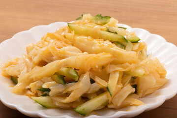 蒸し鶏とキュウリ　穂先メンマ和え