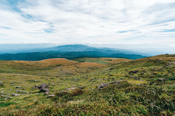 Fototapeta premium 紅葉の月山