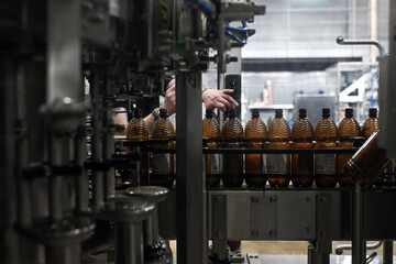 beer hops malt brewery foam factory shop business drink bottlejar stopper brown hand hands iron barrel packaging warehouse