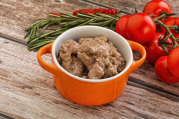 Soft chicken liver with cream