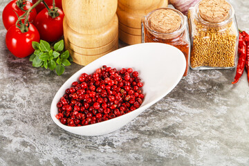 Red pepper corn aroma seeds