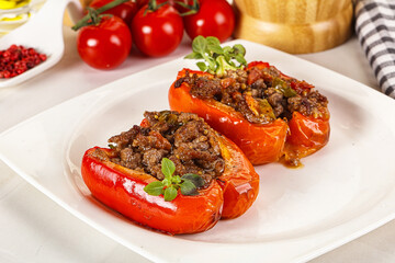 Bell pepper stuffed minced meat
