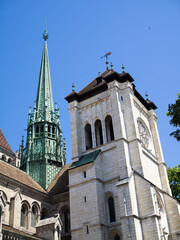 Obraz premium St. Peter Cathedral bell tower and spire