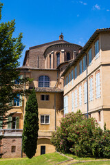 Abbatiale Saint-Michel de Gaillac depuis les jardins