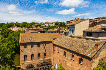 Maisons au bord du Tarn, dans le centre-ville de Gaillac
