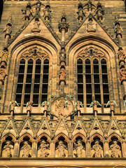Obraz premium Sculptural work of Strasbourg Cathedral facade gallery of the Apostles below Christ