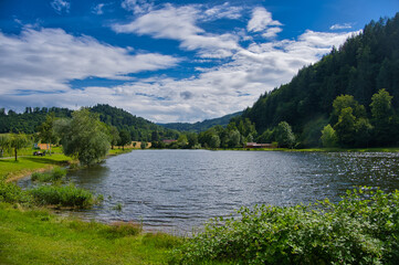 Obraz premium Pappelwaldsee in Berghaupten im Schwarzwald