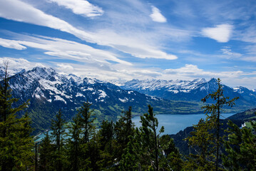 Blick auf Interlaken und Thunsee