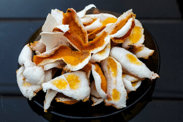 Dried orange peels