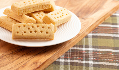 Classic Rectangular Butter Shortbread with Green Tartin Tablecloth