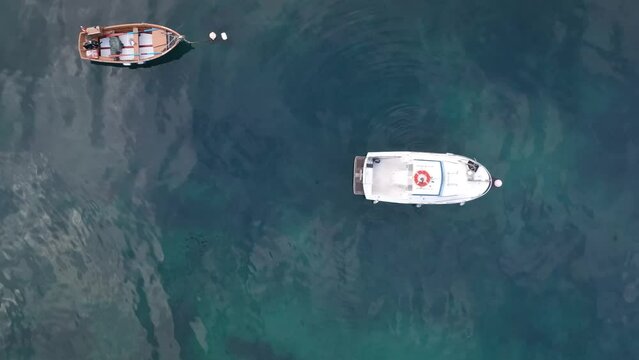 Puerto pesquero de Laxe en Coru&ntilde;a a vista de drone