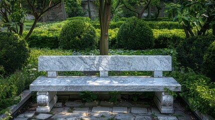 Obraz premium An outdoor marble bench in a landscaped garden