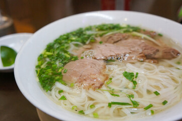 レストランで食べたベトナムの伝統料理フォー