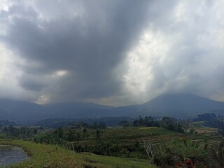 Obraz premium Bali Island : clouds over the mountains