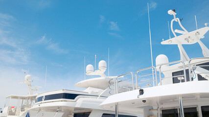 Fototapeta premium boat, yacht, sea, water, boats, luxury, harbor, ship, marina, port, sailing, travel, nautical, ocean, dock, sky, vessel, summer, yachts, sailboat, vacation, pier, sail, harbour, motorboat, seattle, wa