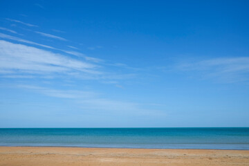 Obraz premium Gunn Point beach Northern Territory, Australia, horizon over water blue sky