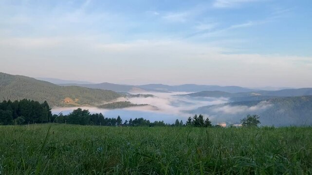 Beskid Sądecki, Muszyna Dolina Popradu, poranne mgły