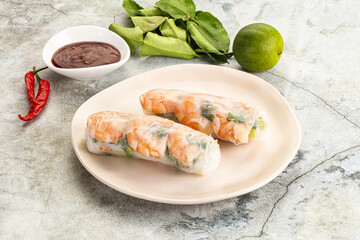 Vietnamese spring roll with prawn