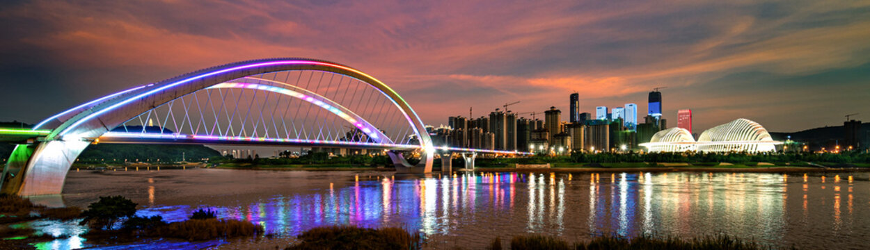 广西南宁大桥夜景