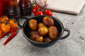 Baked baby potato in the bowl