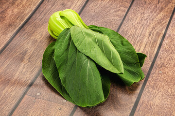 Raw asian Pak Choy salad