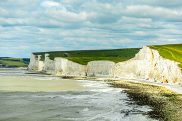 Unterwegs an der Südküste von England zwischen Beachy Head und Birling Gap bei Eastbourne -...