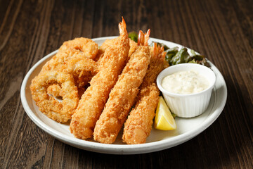 エビフライとイカリング