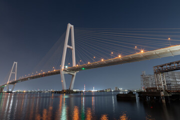 名古屋港に架かる橋を夜に撮影