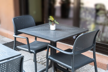 Street Restaurant Table, Empty Cafe Tables, Bistro Seat, Bar Terrace, Outdoor Restaurants, Cafeteria