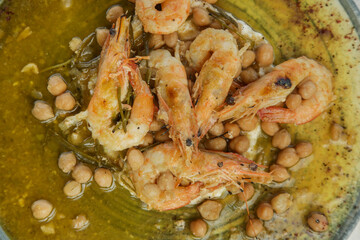 Greek chickpea salad with shrimps