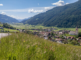 Fototapeta na wymiar View Sankt Peter am Kammersberg, Austria