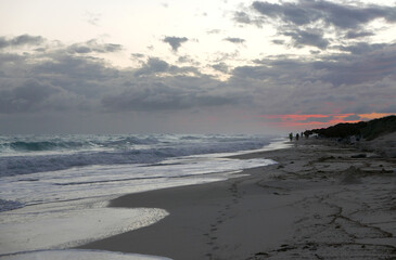 夕暮れのビーチ