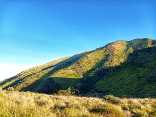Naklejka premium View of the blue sky in the mountains in the morning. View of the blue sky in the morning. 