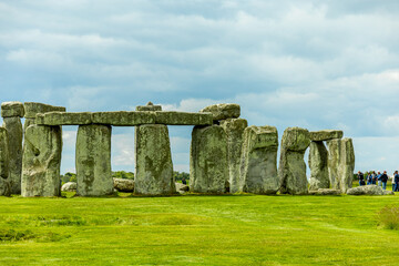 Besuch an dem englischen Klassiker: Stonehedge vor den Toren der Stadt Salisbury - Wiltshire - Vereinigtes K&ouml;nigreich