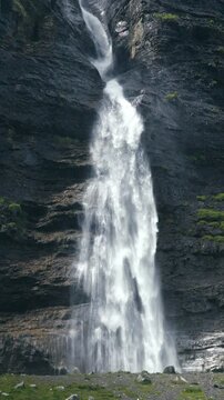 Cascade (sixt fer &agrave; cheval)