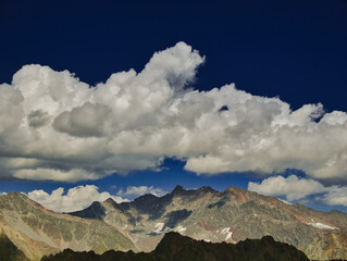 Obraz premium View on mountains near Kaunertal on a summer day