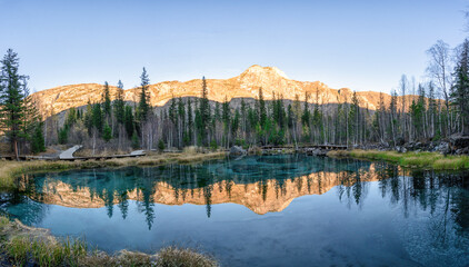 Fototapeta premium Blue Geyser lake in the Altai Mountains, Siberia, Russia