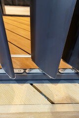 Swing fin panel wall, painted steel frame Can be opened and closed