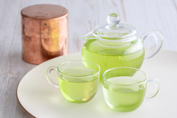 冷たい緑茶　グリーンティー