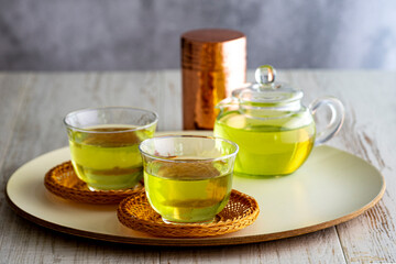 冷たい緑茶　グリーンティー