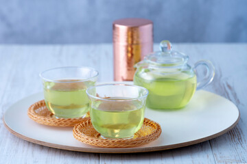 冷たい緑茶　グリーンティー