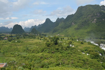 Obraz premium Landscapes of Lang Son, Cao Bang, Bac Can, Thai Nguyen, Quang Ninh, Yen Tu Pagoda in Vietnam